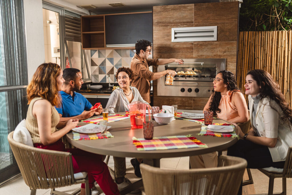 Discover Life in Country Club Acres: A Close-Knit Jacksonville, NC Neighborhood with Classic Charm